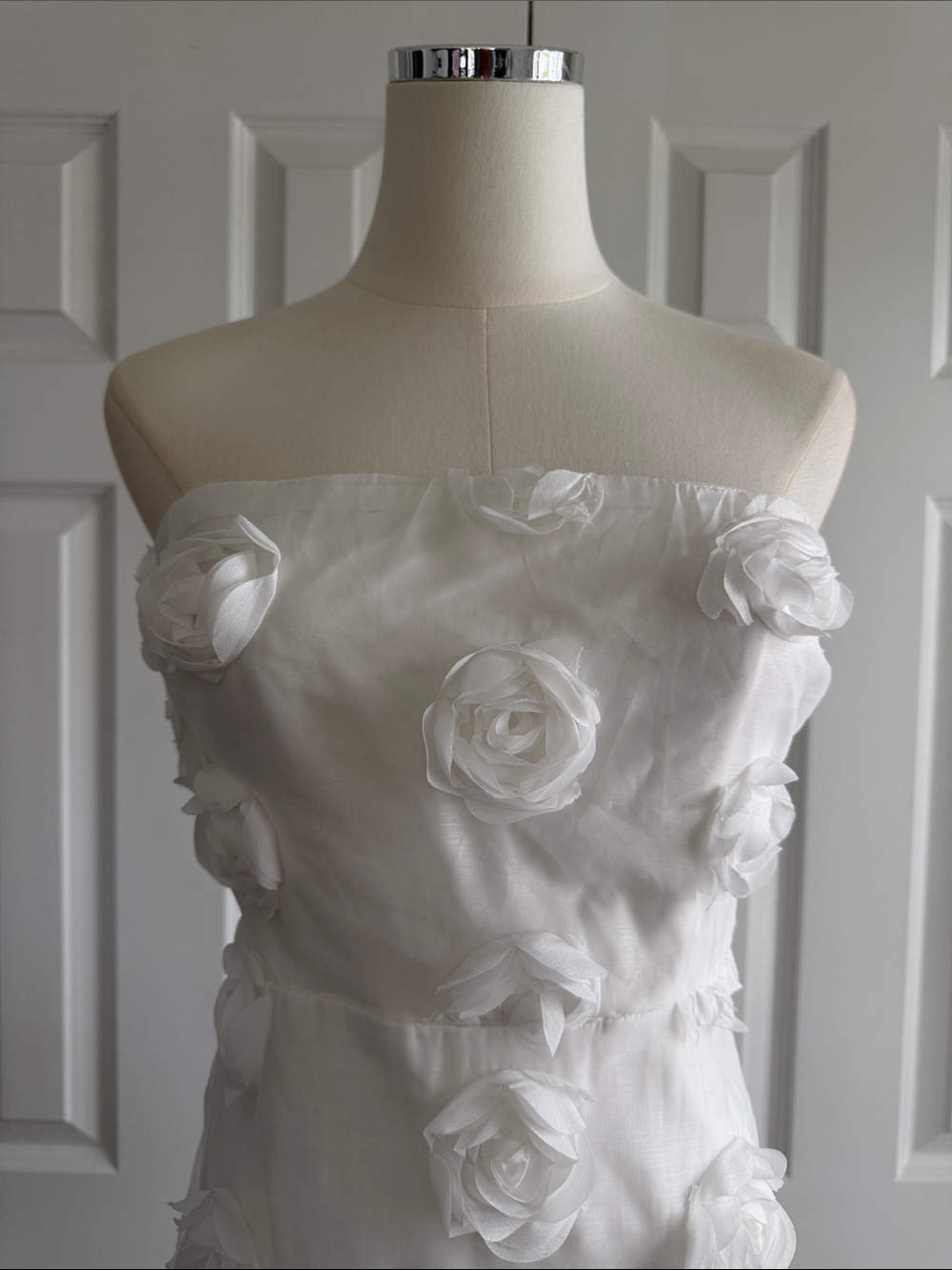 Lulus White Posh Appearance 3D Floral Appliqué Sheer Strapless Midi Dress Size S - Picture 4 of 13